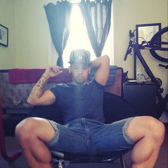 I am not for sale π - Picture 8 of 17